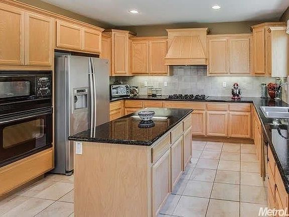 2nd image of 7008 Tarvisio Way