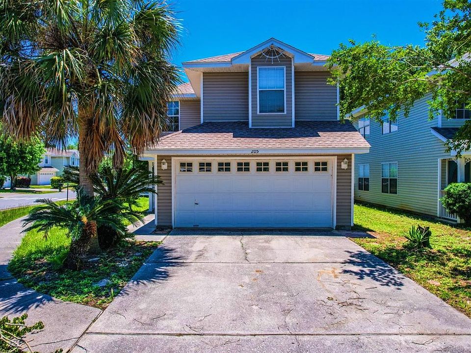 1st image of 205 Twin Lakes Ln