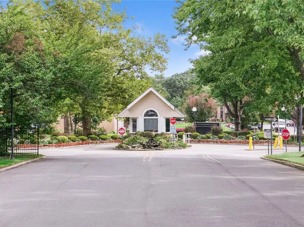 258 Artist Lake Drive #258, Middle Island, NY 11953