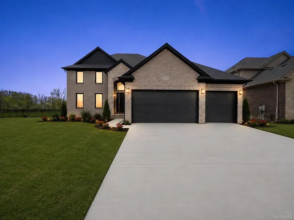 18790 Via Firenze, Macomb, MI 48044