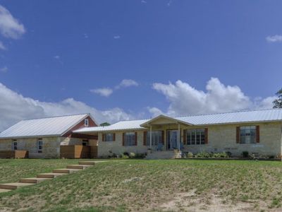 211 River Oaks Rd, Comfort, TX, 78013