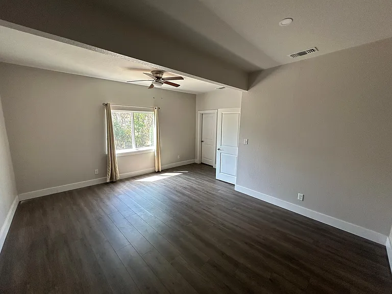 1201 S Palmetto — Photo 25