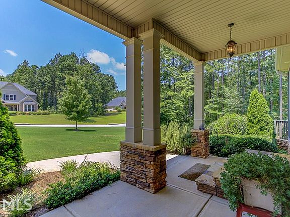 3rd image of 36 Cainbridge Park Dr