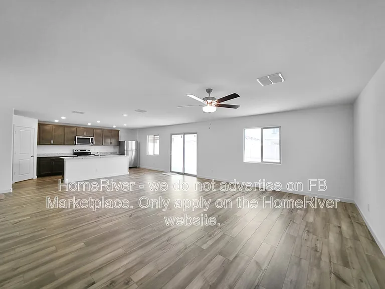 1091 W West Virginia Ave — Photo 2
