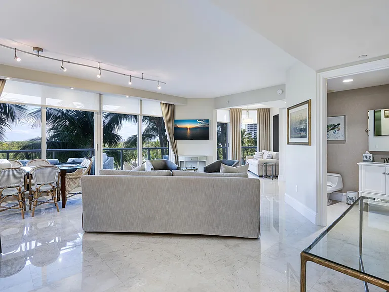 2700 N Ocean Dr #306B — Photo 3