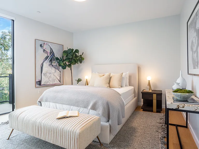 Respara Brentwood — Photo 24