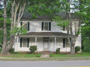 302 N Main St, Clover, VA 24534