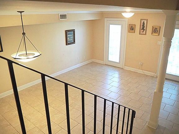 5th image of 4833 Wabash St APT 3