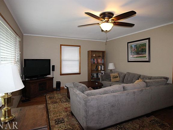 3rd image of 414 Belview Ave
