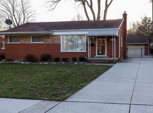 23057 Hayden St, Farmington, MI 48336