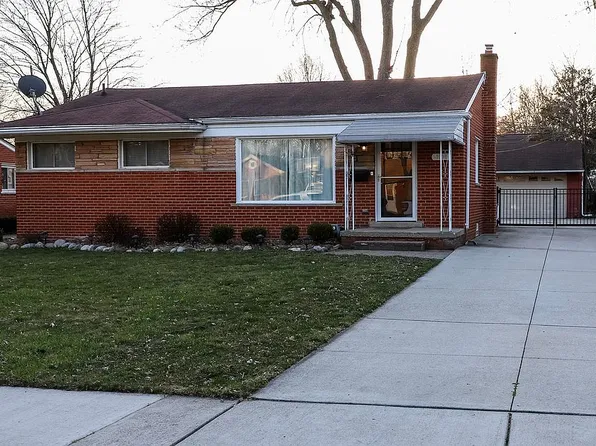23057 Hayden St, Farmington, MI 48336