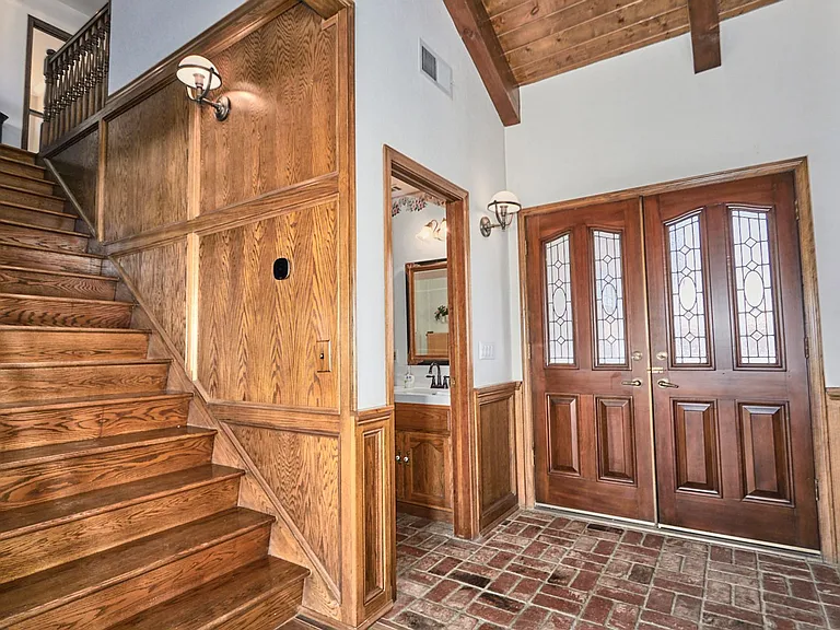 13565 Pyramid Dr — Photo 17