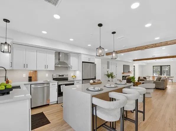 64 Nelson St #1, Dorchester Center, MA 02124