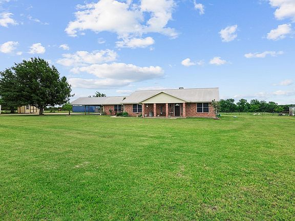 3rd image of 1217 County Road 4705