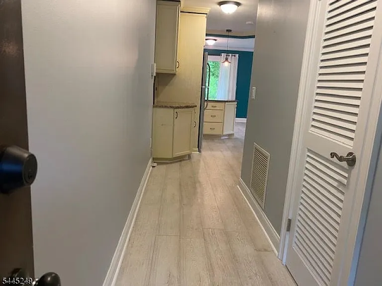 5 Sugar Loaf Ct #8 — Photo 5