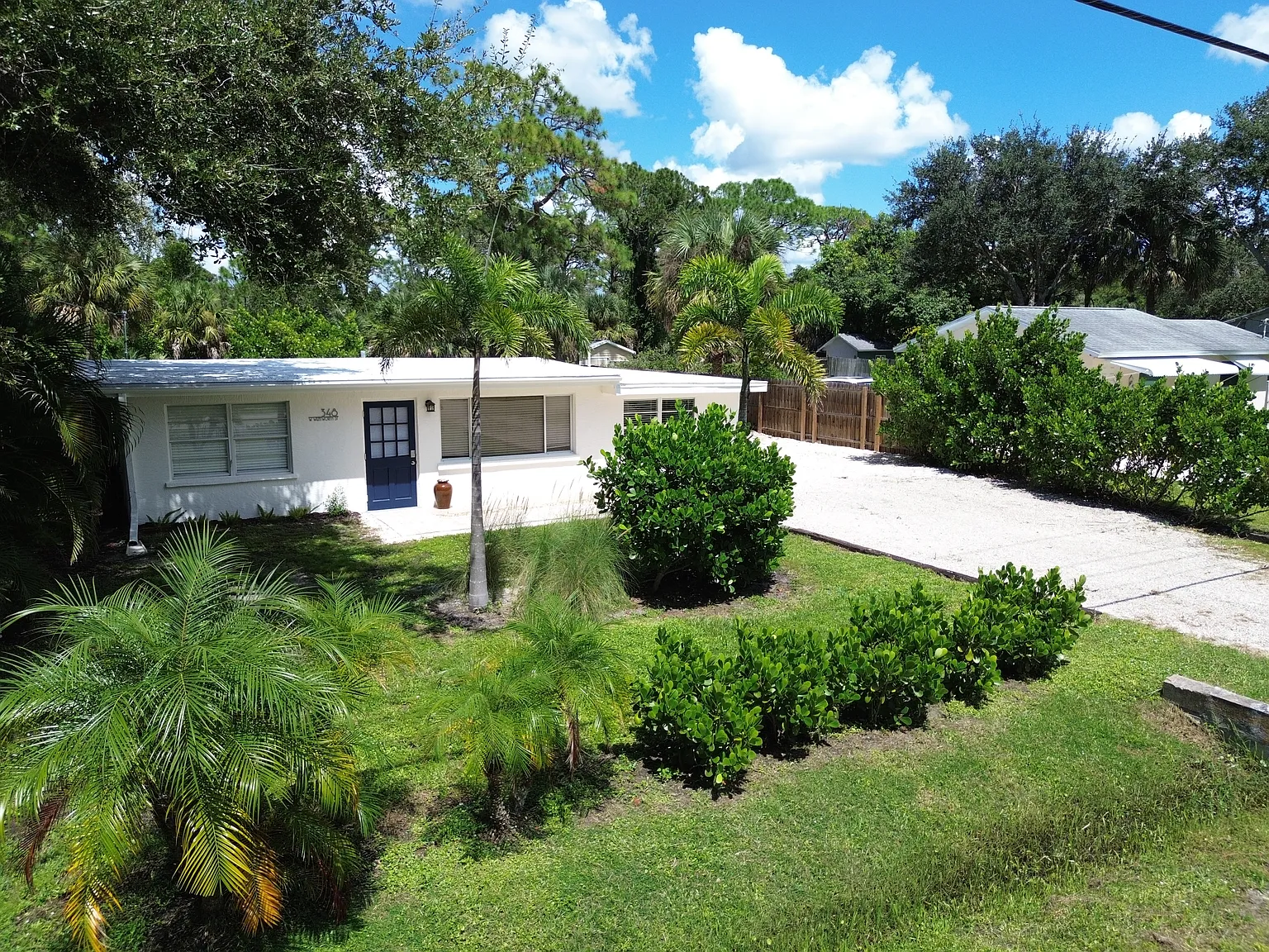 3 bed, 1000 sqft, $2,700 — Photo 1