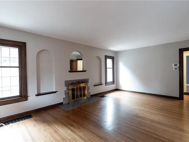 5630 N Delaware St — Photo 5