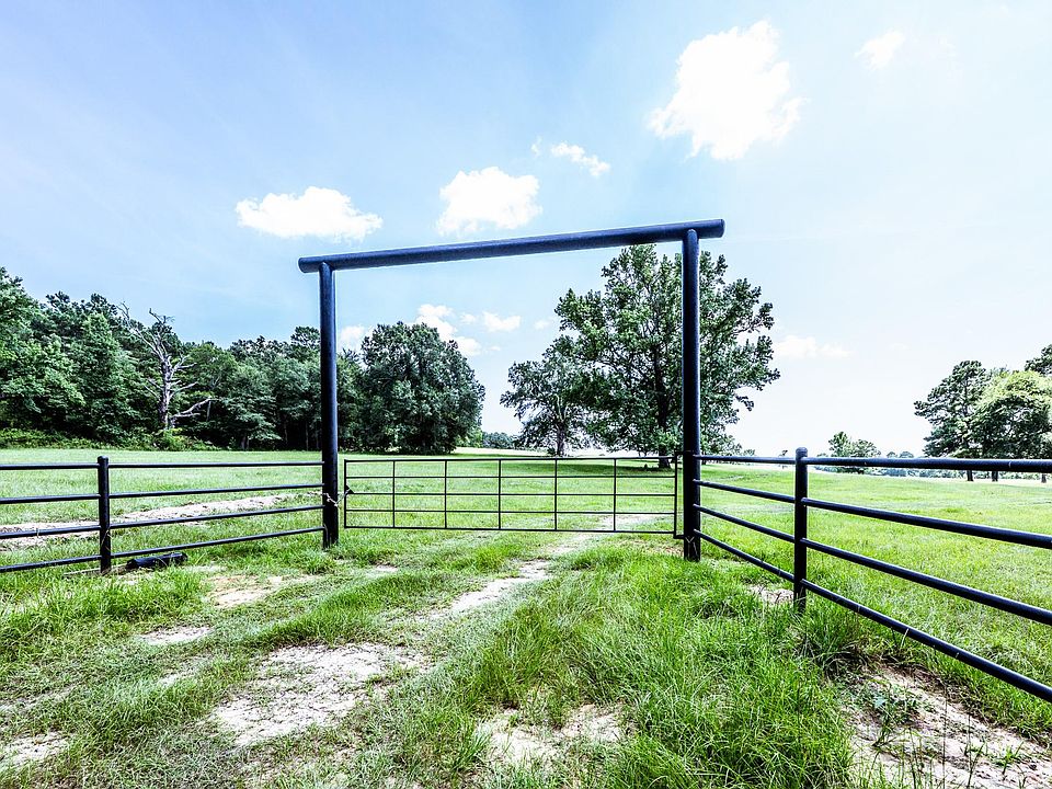1st image of 996 County Road 1835