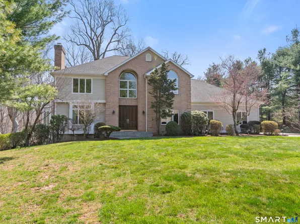 1 Mountaincrest Drive, Cheshire, CT 06410