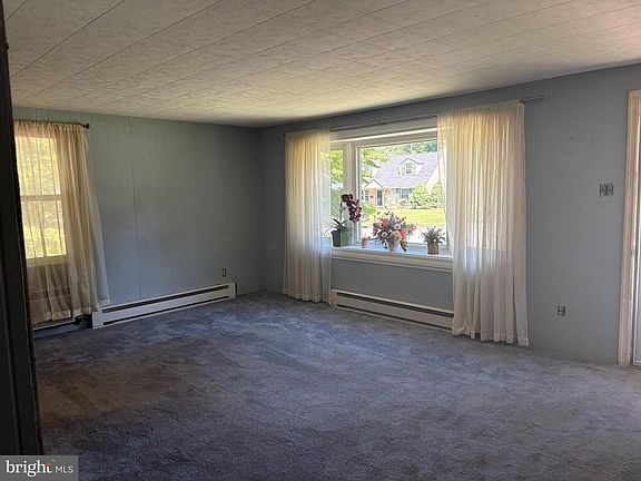 3rd image of 426 Norfolk Rd