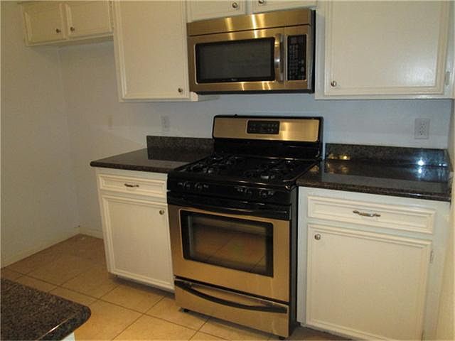 1st image of 13535 Fernhill Dr