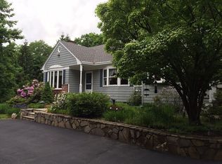 305 Twin River Rd, Lincoln, RI 02865