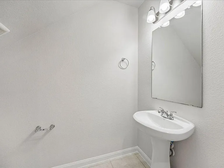 756 Lake Lacosta Dr — Photo 10