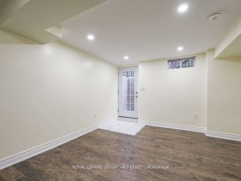 5955 Leeside Cres #BASEMENT — Photo 8