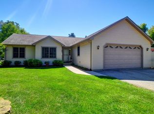 24911 Minnetonka Dr, Kansasville, WI 53139