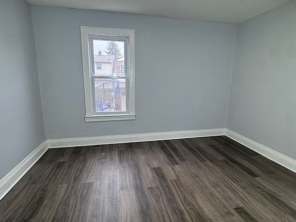4th image of 25 Underwood St APT 1