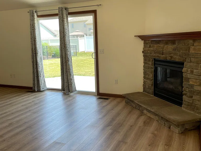 1702 Midsummer Night Cv — Photo 10