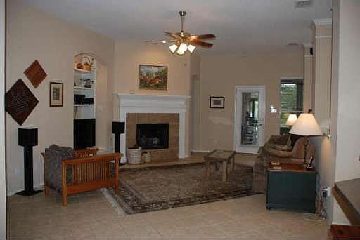 5th image of 1611 Meadows Ave