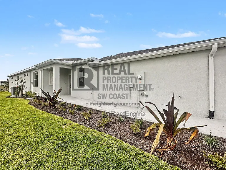 20501 Hazelnut Ct S — Photo 23