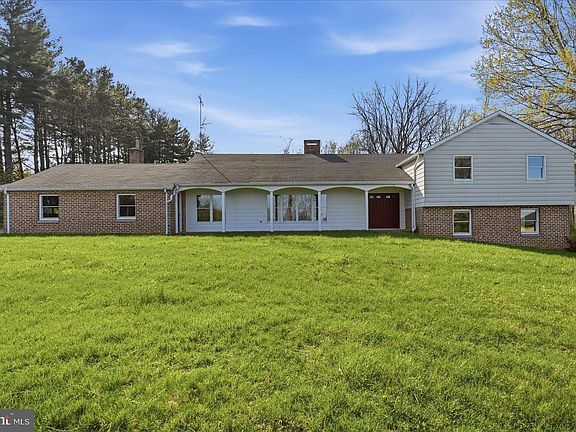 4th image of 891 Payne Rd