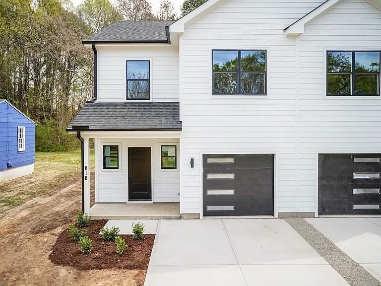 818 N Taylor St — Photo 3