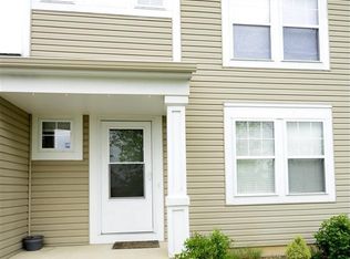 1015 Willow Bay, Elgin, IL 60123