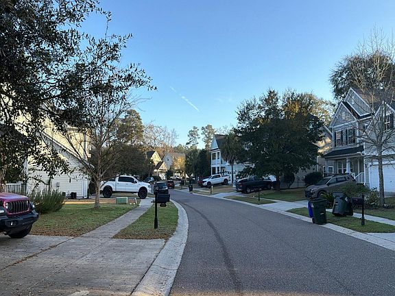 5th image of 122 Elliott Creek Ln