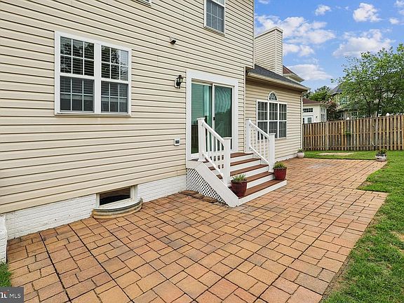 4th image of 6912 Scarlet Oaks Dr