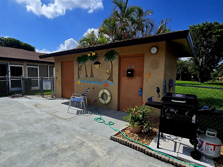 4624 SE 6th Ave #G — Photo 10