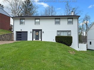 13 Elwood Dr, Huntington, WV 25705
