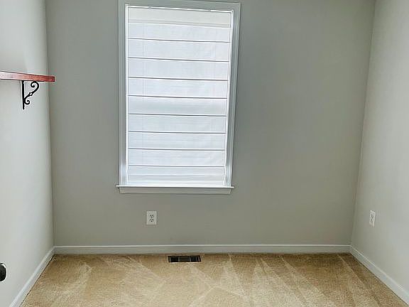 3rd image of 1339 Claytor Ln