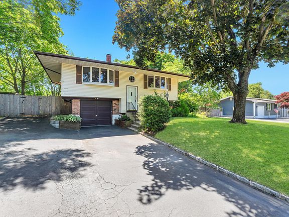 2nd image of 14 Ferret Ln