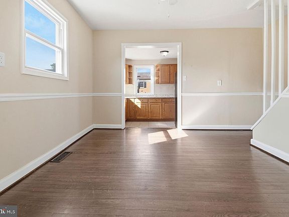 5th image of 8444 Garden Rd