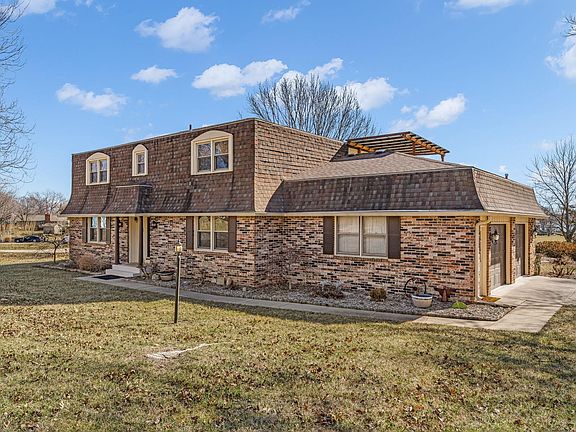 2nd image of 3342 SW Friar Rd