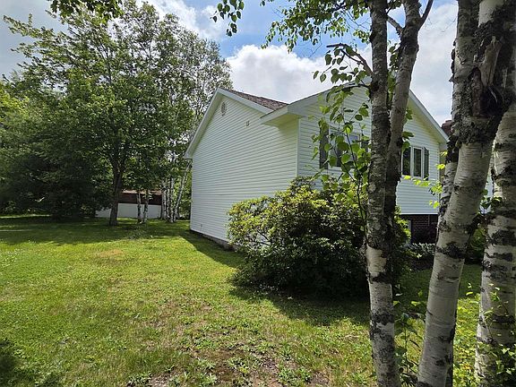 3rd image of 33 Carmichael Dr
