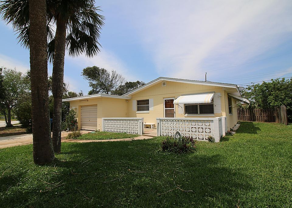 1st image of 17 Plaza Dr