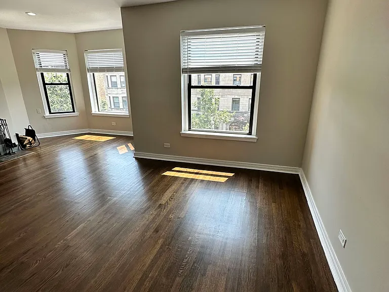920 W Belle Plaine Ave — Photo 5