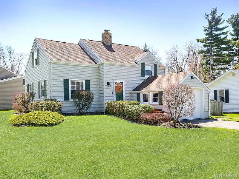 1st image of 83 Cadman Dr