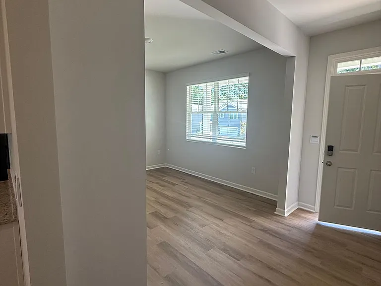 2914 Daxton Ln — Photo 6