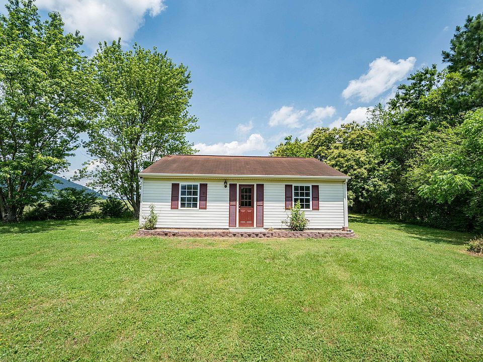 2nd image of 105 Lakeview Dr